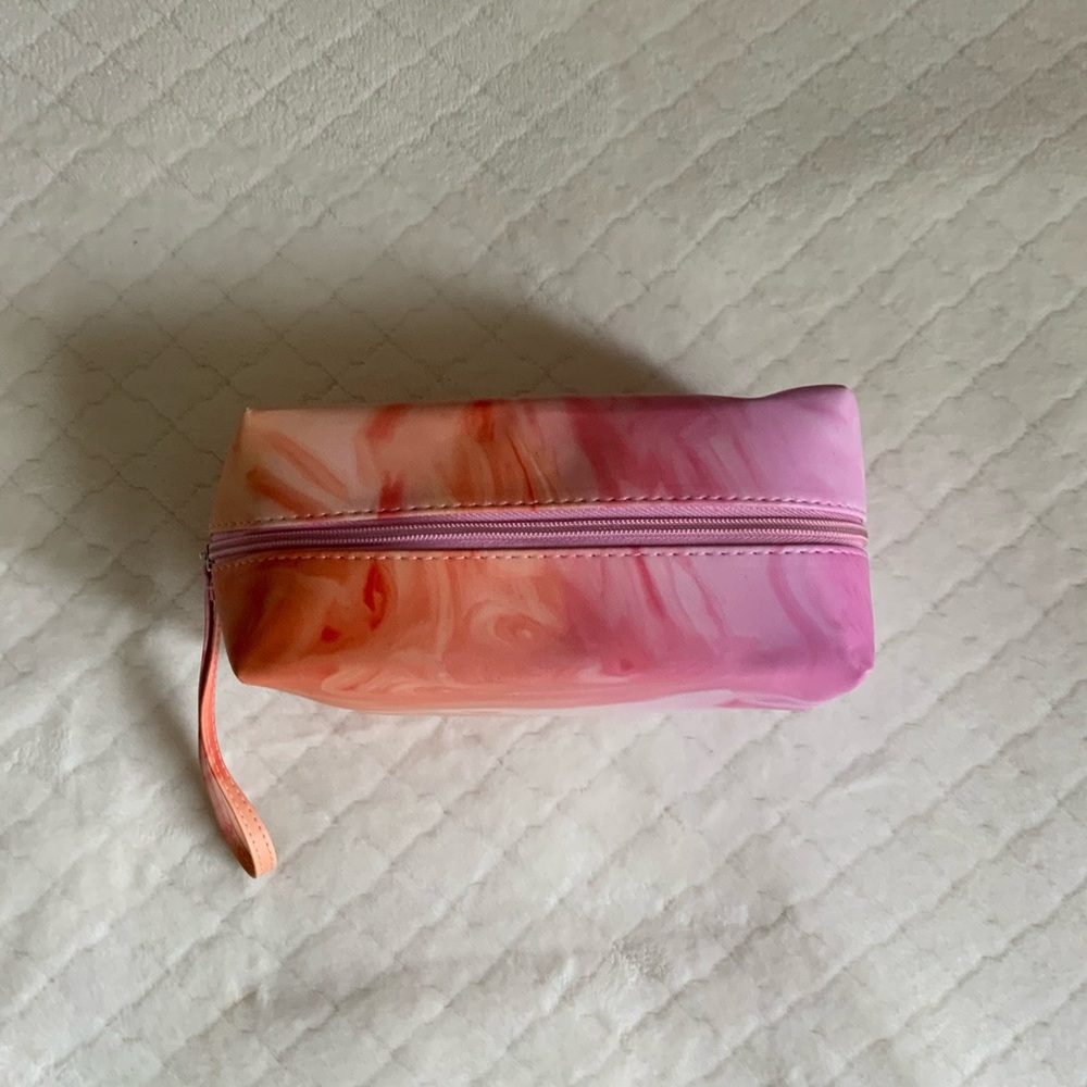 🔵 Ulta Makeup Bag